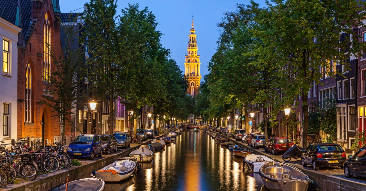 where to stay in amsterdam